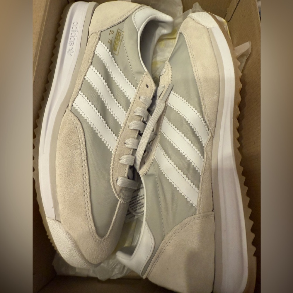 Adidas SL 72 RS. Men's 8 Women’s 9. Beige and White Sneakers. New in box.
